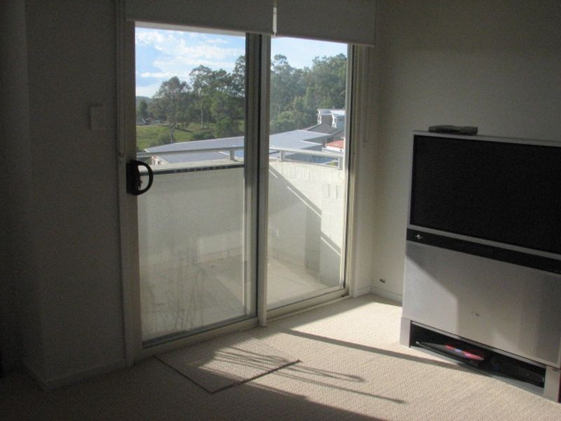 40 Codrington Circuit, Pacific Pines QLD 4211