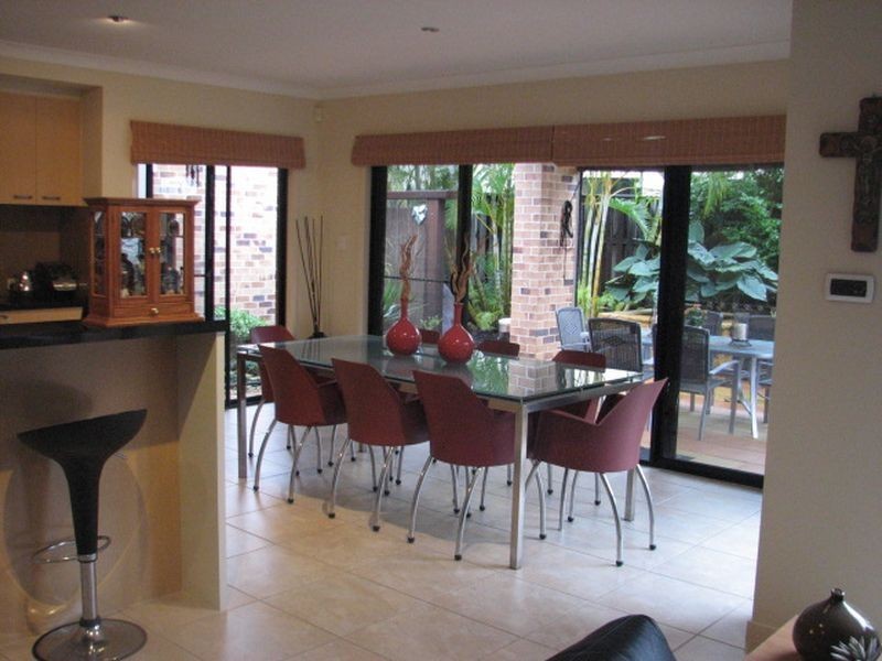 16 Mellum Circuit, Pacific Pines QLD 4211