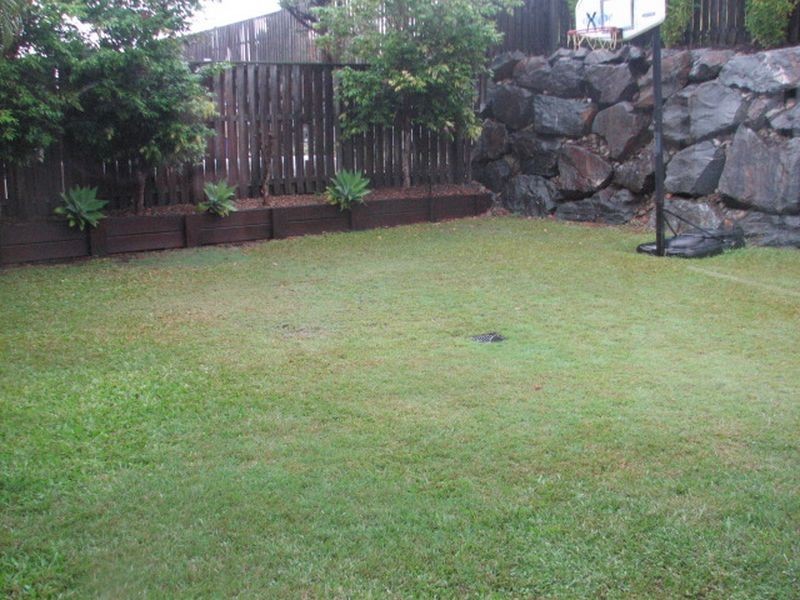 16 Mellum Circuit, Pacific Pines QLD 4211