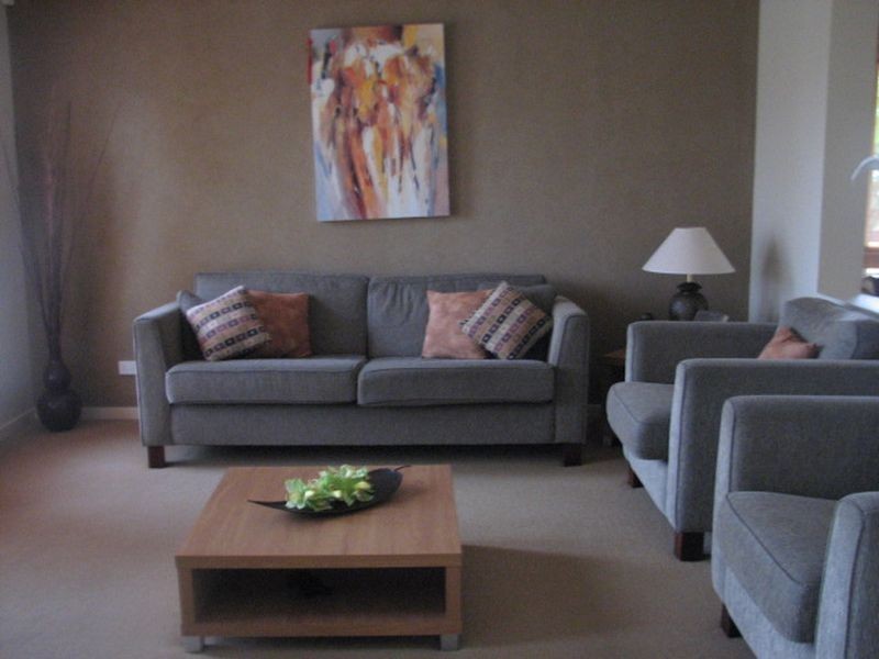 16 Mellum Circuit, Pacific Pines QLD 4211