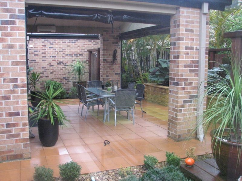 16 Mellum Circuit, Pacific Pines QLD 4211