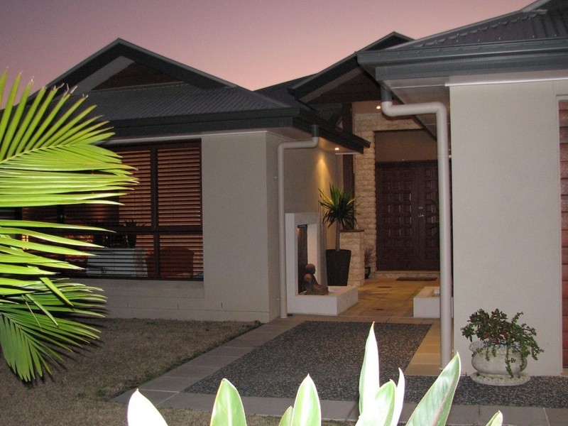 6 Mcrae Circuit, Pacific Pines QLD 4211