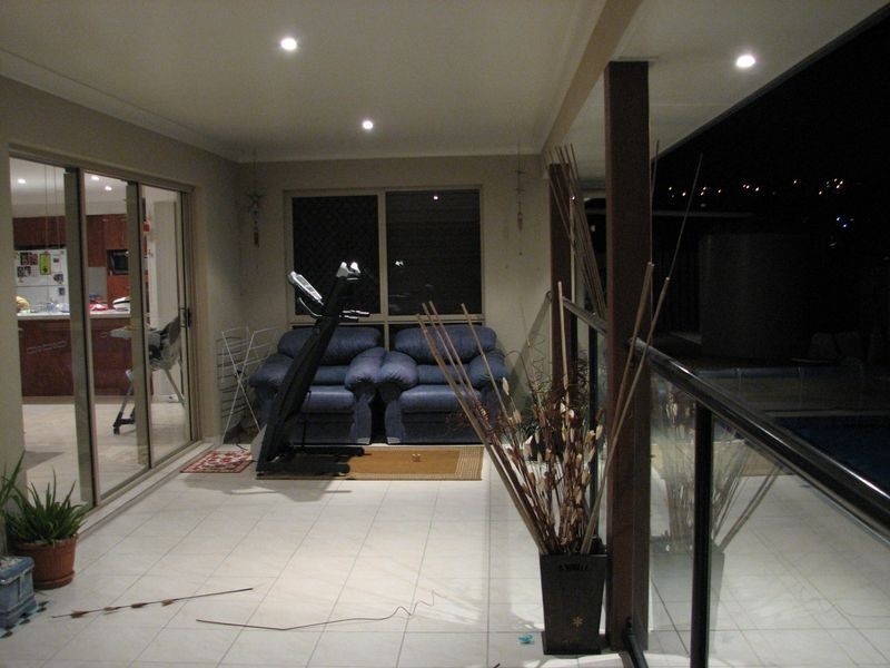 6 Mcrae Circuit, Pacific Pines QLD 4211