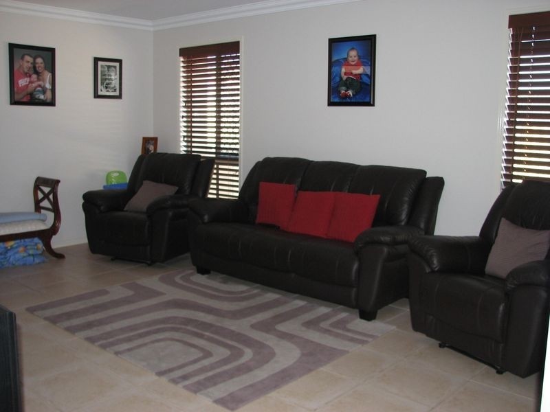 6 Mcrae Circuit, Pacific Pines QLD 4211