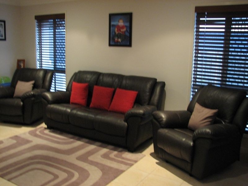 6 Mcrae Circuit, Pacific Pines QLD 4211