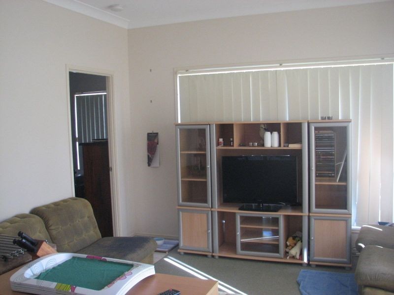 3 Carter Street, Pacific Pines QLD 4211