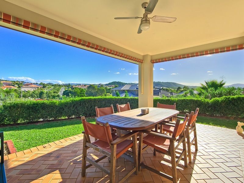 2 Minyon Court, Pacific Pines QLD 4211