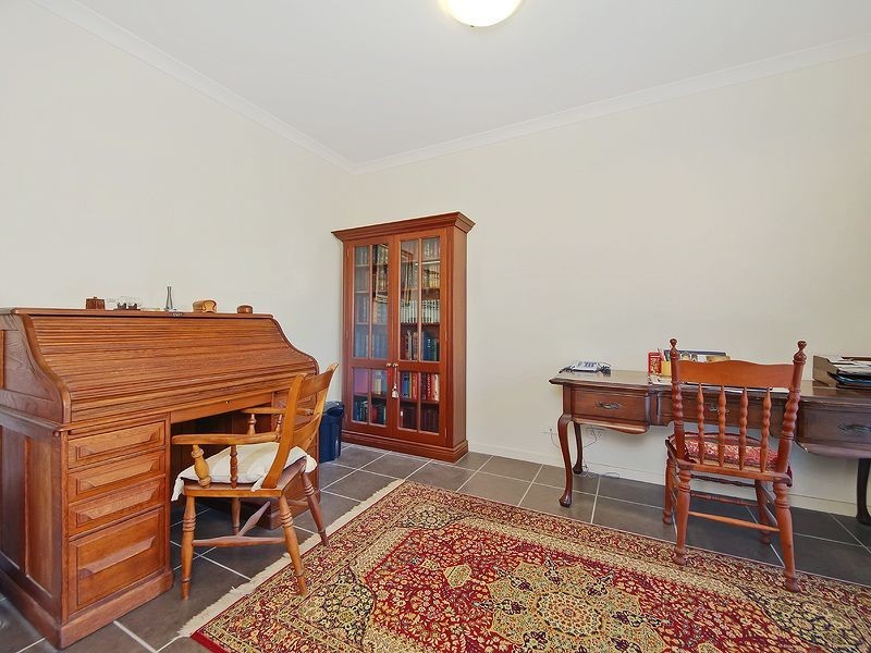 2 Minyon Court, Pacific Pines QLD 4211