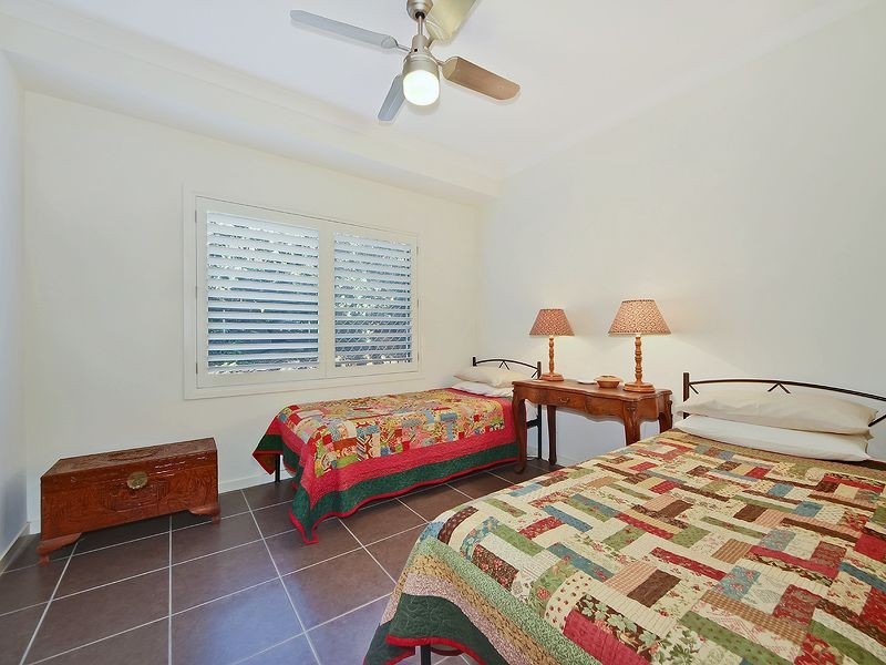 2 Minyon Court, Pacific Pines QLD 4211