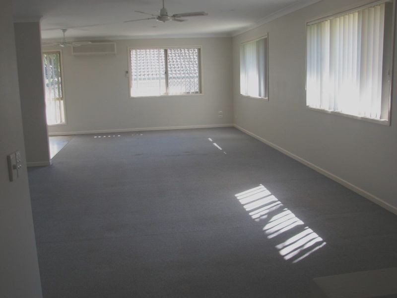6 Clipperton Chase, Pacific Pines QLD 4211