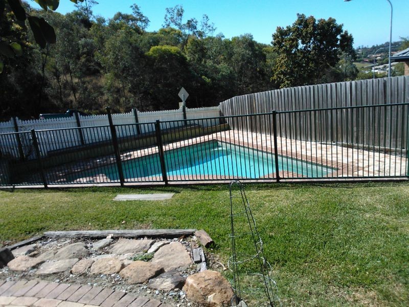 104 Santa Isobel Boulevard, Pacific Pines QLD 4211