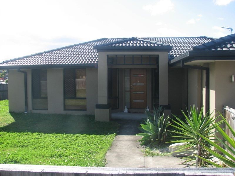 21 Tomah Street, Pacific Pines QLD 4211