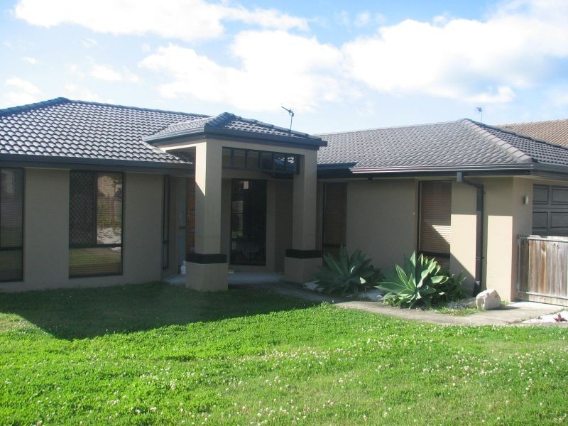 21 Tomah Street, Pacific Pines QLD 4211