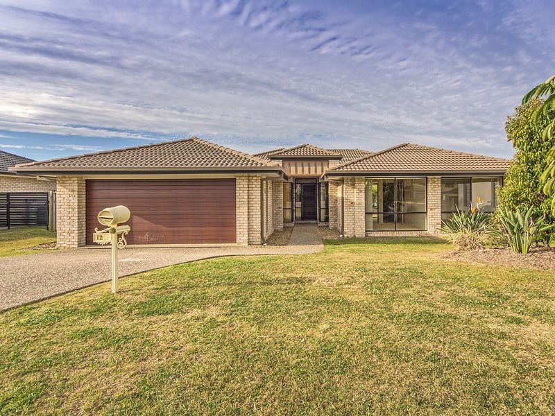 12 Wunburra Circle, Pacific Pines QLD 4211
