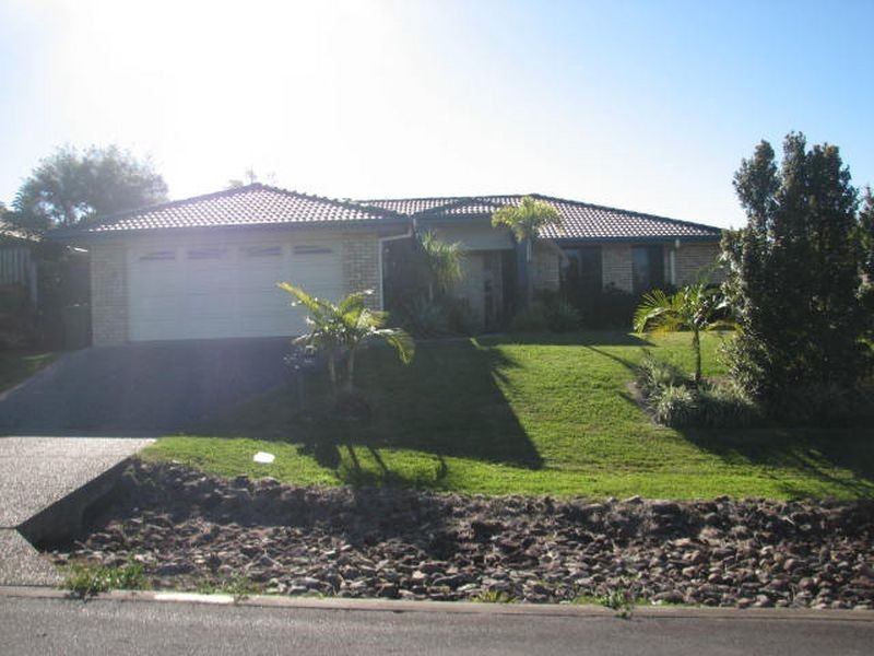 13 Whitely Circuit, Maudsland QLD 4210