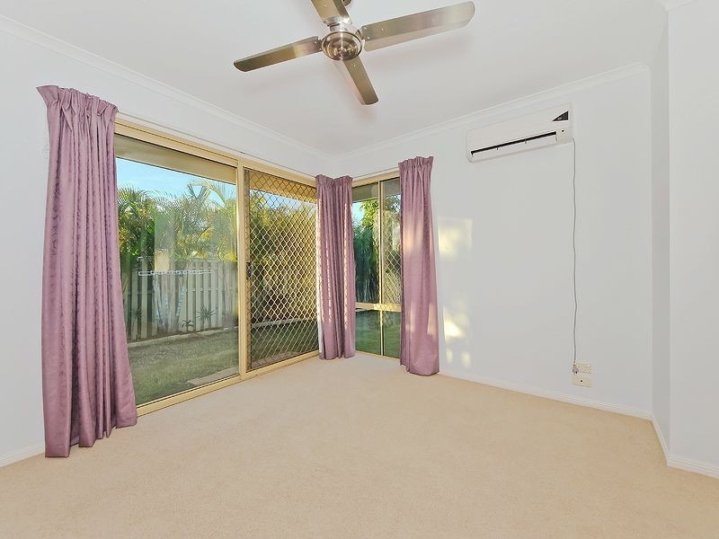 11 Strathalbyn Court, Parkwood QLD 4214
