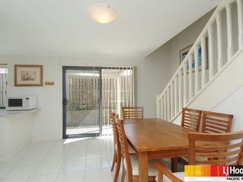 1/26 Witheren Circuit, Pacific Pines QLD 4211