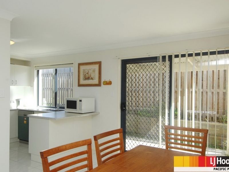 1/26 Witheren Circuit, Pacific Pines QLD 4211