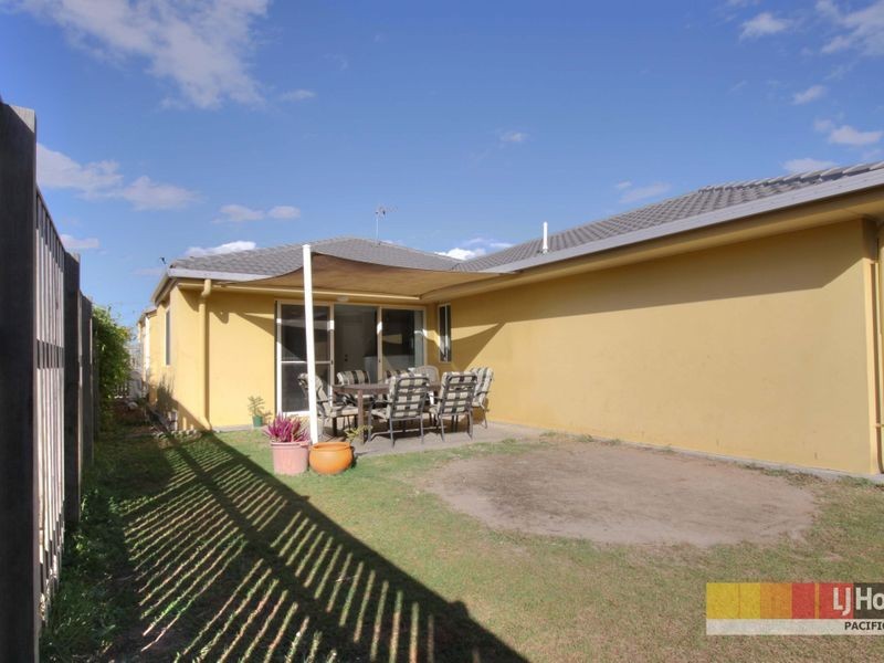 24 Molokai Crescent, Pacific Pines QLD 4211