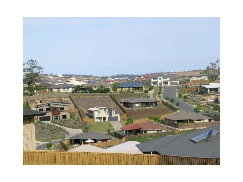 28 Lambert Drive, Maudsland QLD 4210