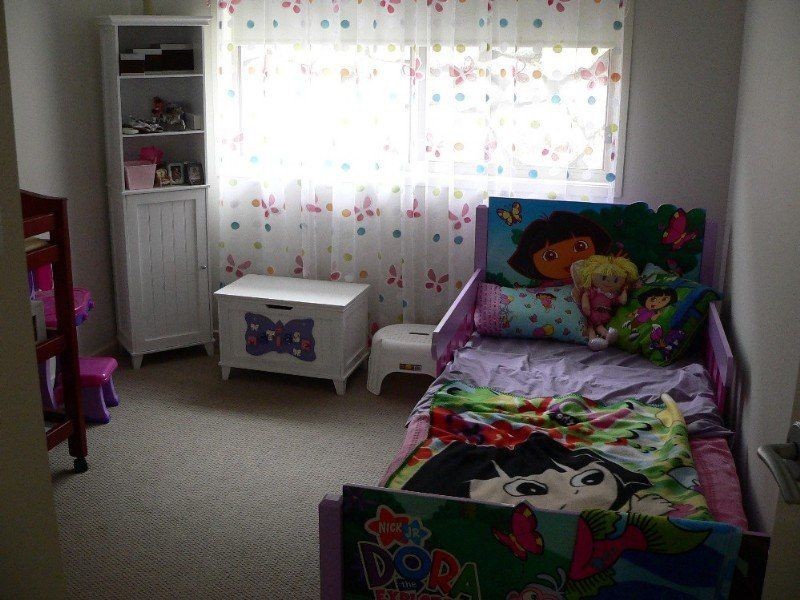 9 Victoria Drive, Pacific Pines QLD 4211