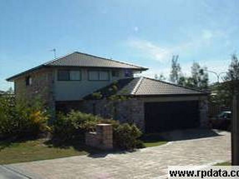 15 Fanning Court, Pacific Pines QLD 4211