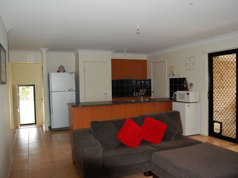 12 Sheffield Circuit, Pacific Pines QLD 4211