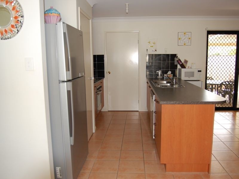 12 Sheffield Circuit, Pacific Pines QLD 4211