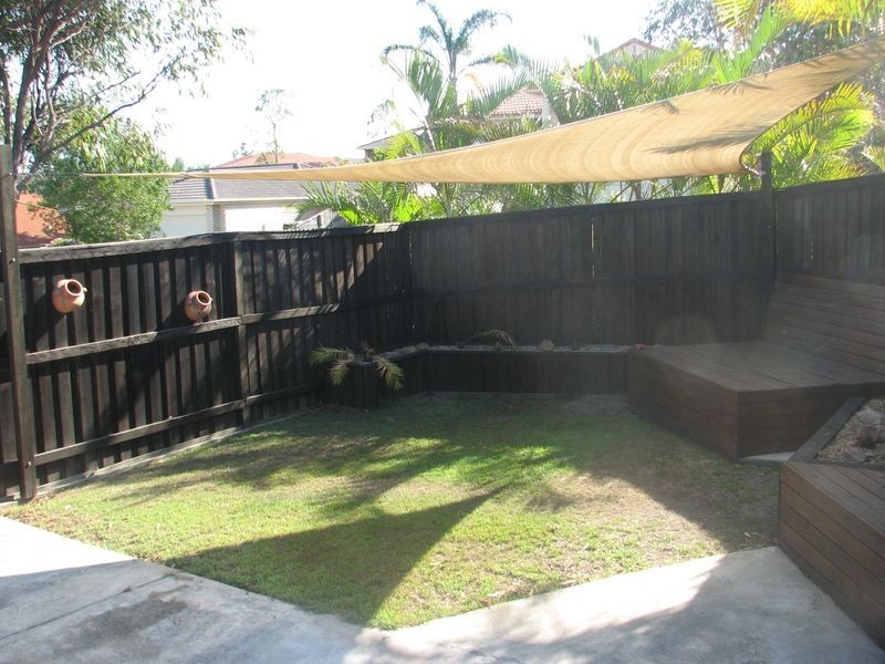 1 Flint Court, Pacific Pines QLD 4211