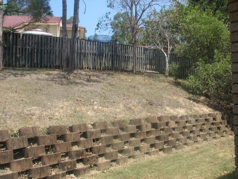 89 Pacific Pines Boulevard, Pacific Pines QLD 4211