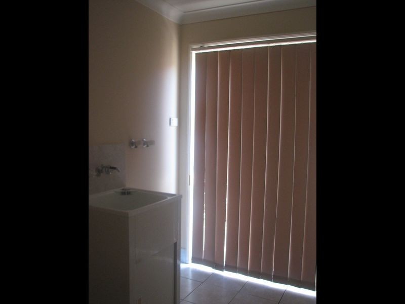 89 Pacific Pines Boulevard, Pacific Pines QLD 4211