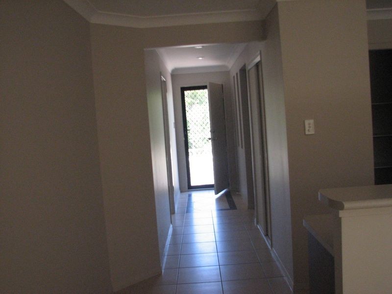 25 Shoalhaven Avenue, Pacific Pines QLD 4211