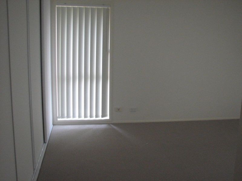 21 Easter Crescent, Pacific Pines QLD 4211