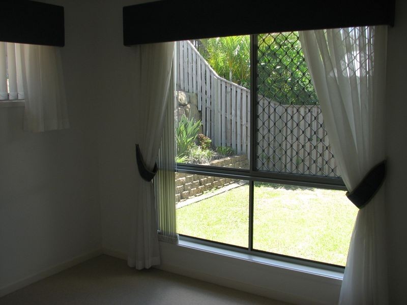 7 Twynam Mews Court, Pacific Pines QLD 4211