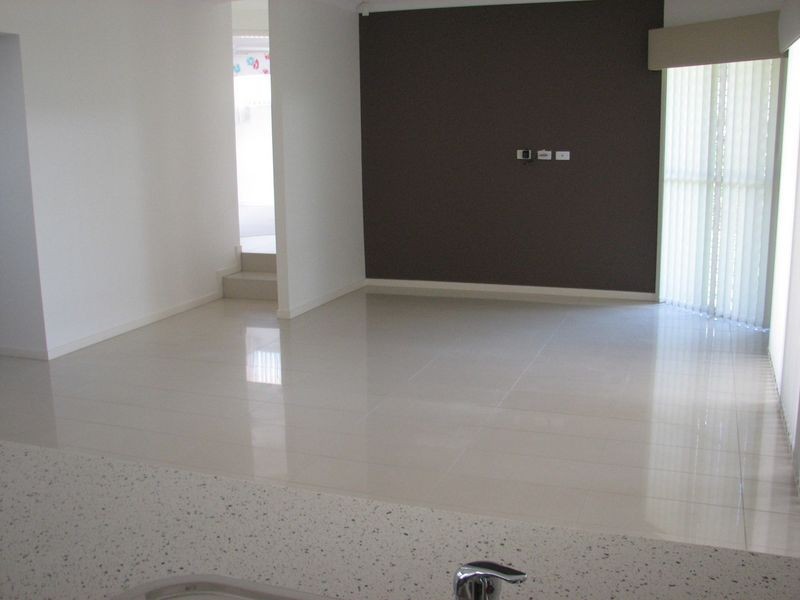 7 Twynam Mews Court, Pacific Pines QLD 4211