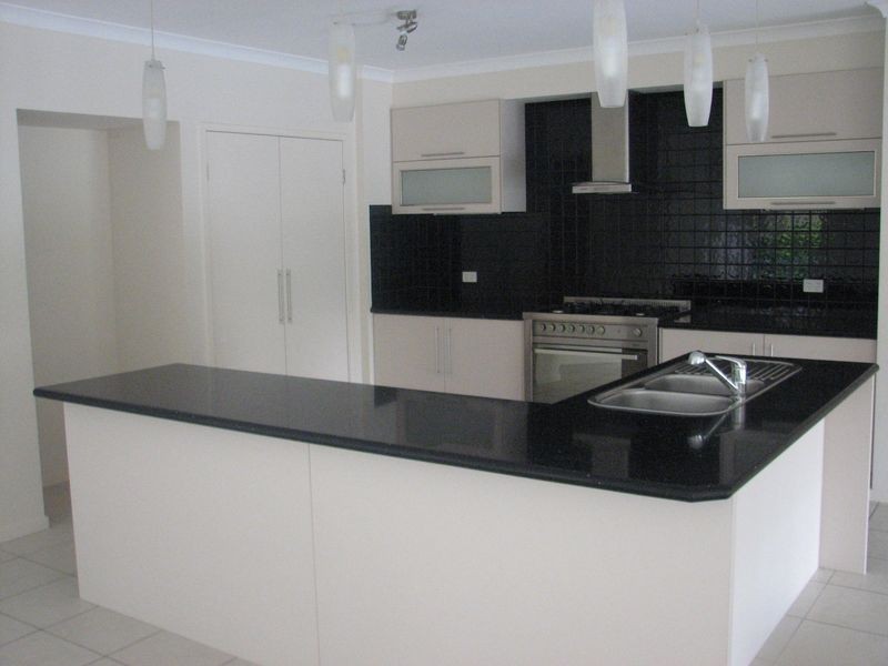 37 Angourie Crescent, Pacific Pines QLD 4211