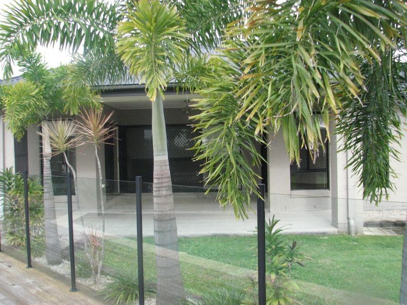 37 Angourie Crescent, Pacific Pines QLD 4211