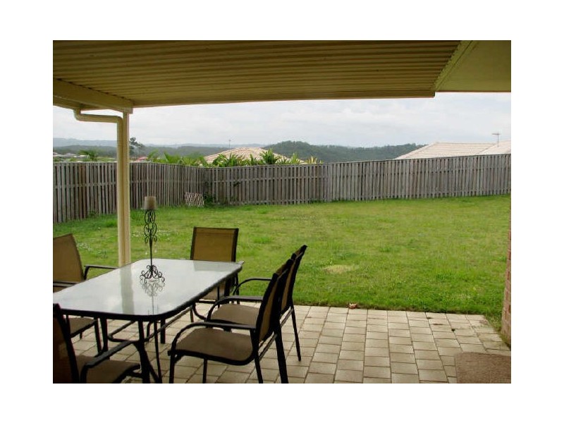 4 Salvado Drive, Pacific Pines QLD 4211