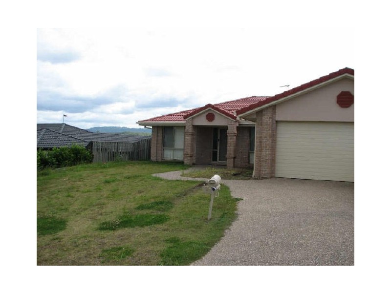 4 Salvado Drive, Pacific Pines QLD 4211
