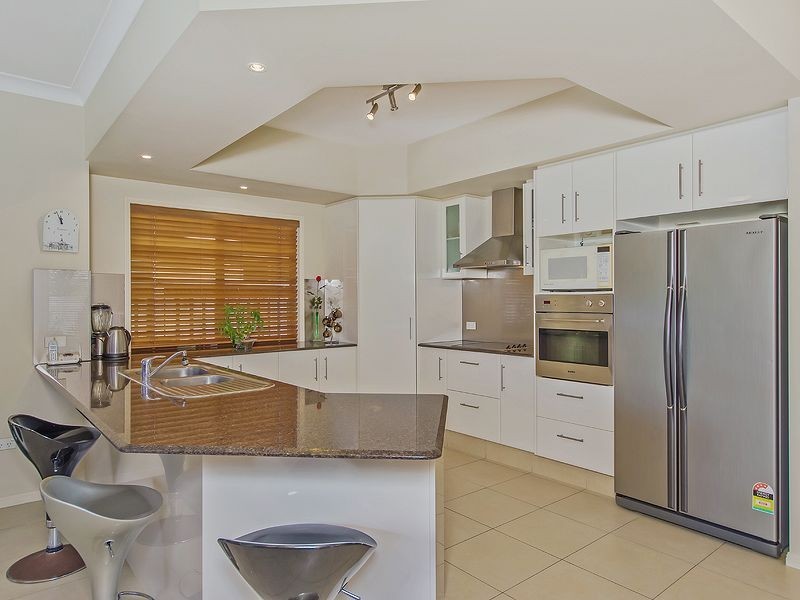 18 Arragan Court, Pacific Pines QLD 4211
