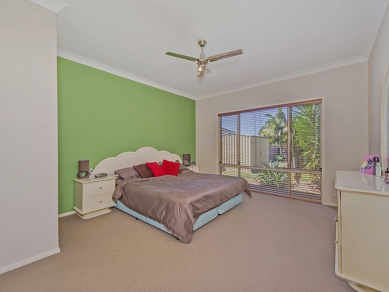 18 Arragan Court, Pacific Pines QLD 4211