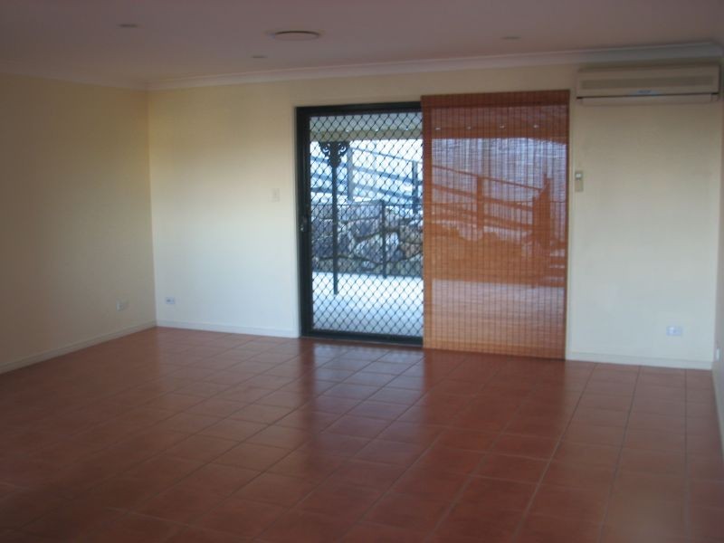 14 Amanu Crescent, Pacific Pines QLD 4211