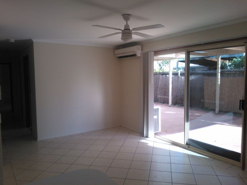 64 Studio Drive, Oxenford QLD 4210