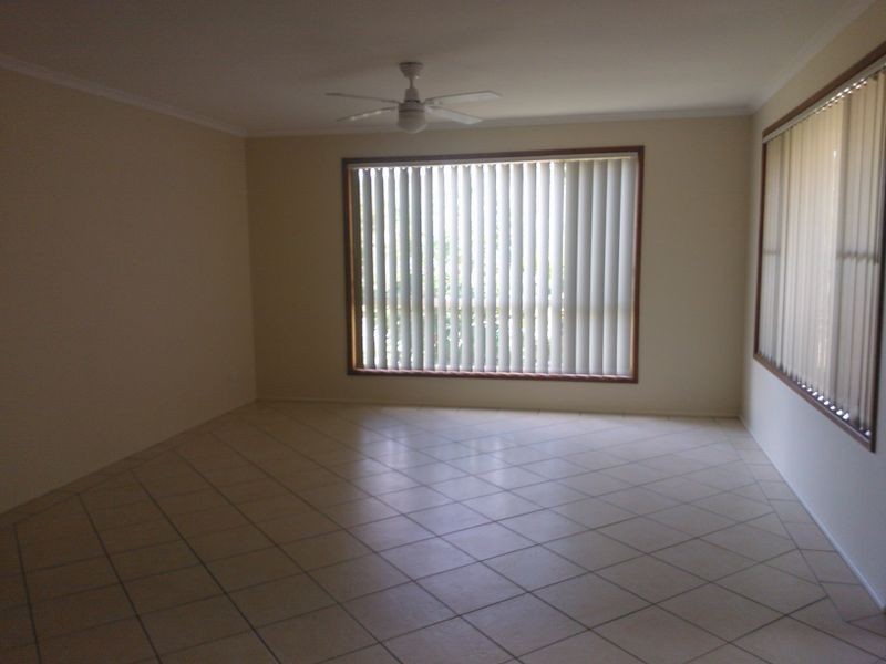 64 Studio Drive, Oxenford QLD 4210