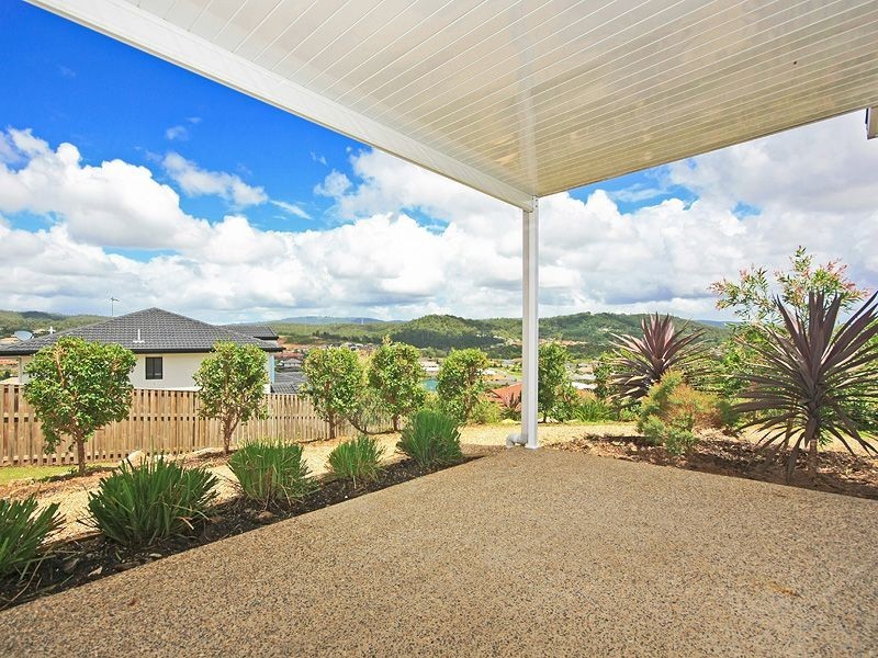 17 Angourie Crescent, Pacific Pines QLD 4211