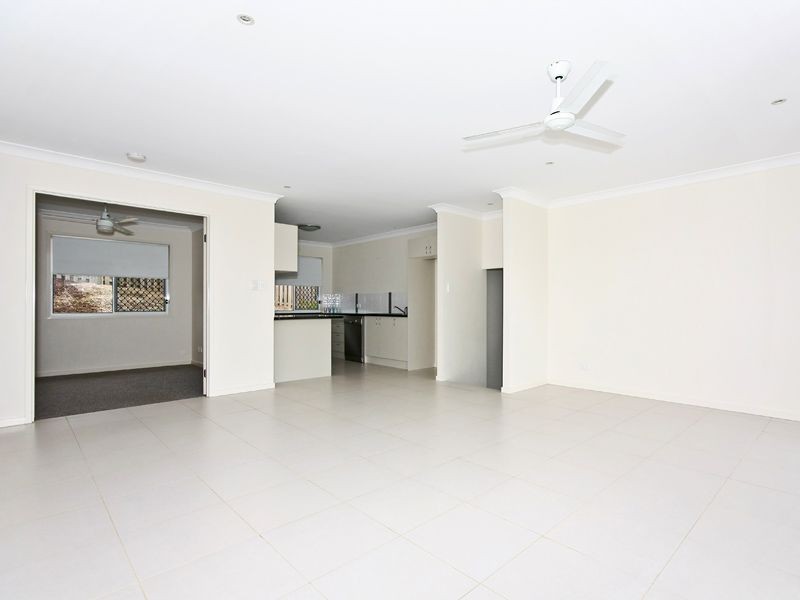 17 Angourie Crescent, Pacific Pines QLD 4211
