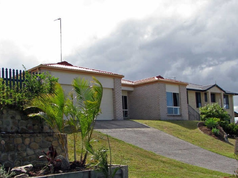21 Yaldara Street, Pacific Pines QLD 4211