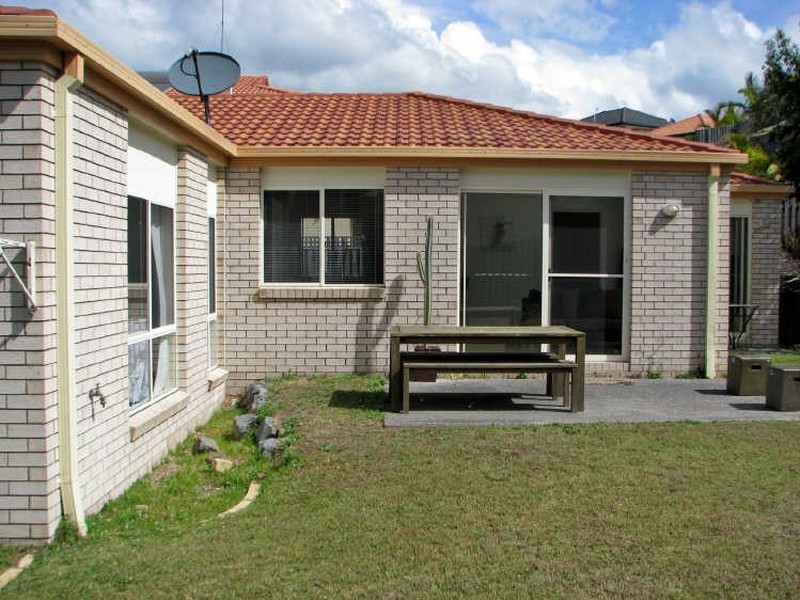 21 Yaldara Street, Pacific Pines QLD 4211