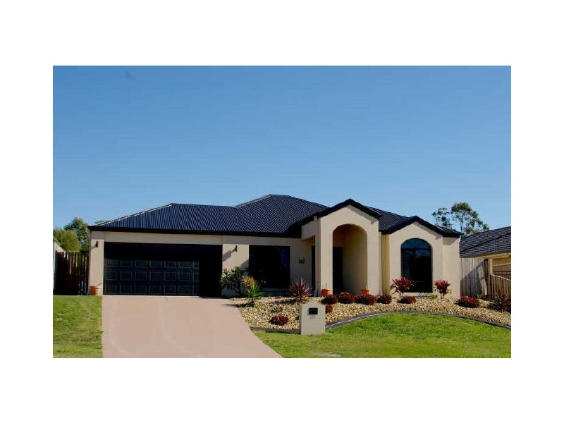 24 Carmarthen Circuit, Pacific Pines QLD 4211