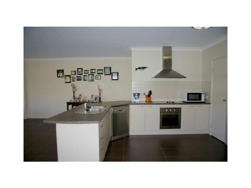 24 Carmarthen Circuit, Pacific Pines QLD 4211